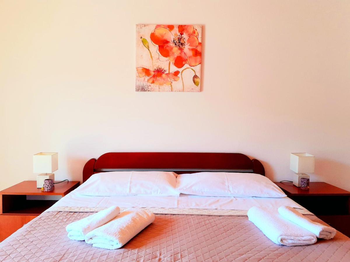 Open Sea Apartmani Grebaštica Kültér fotó